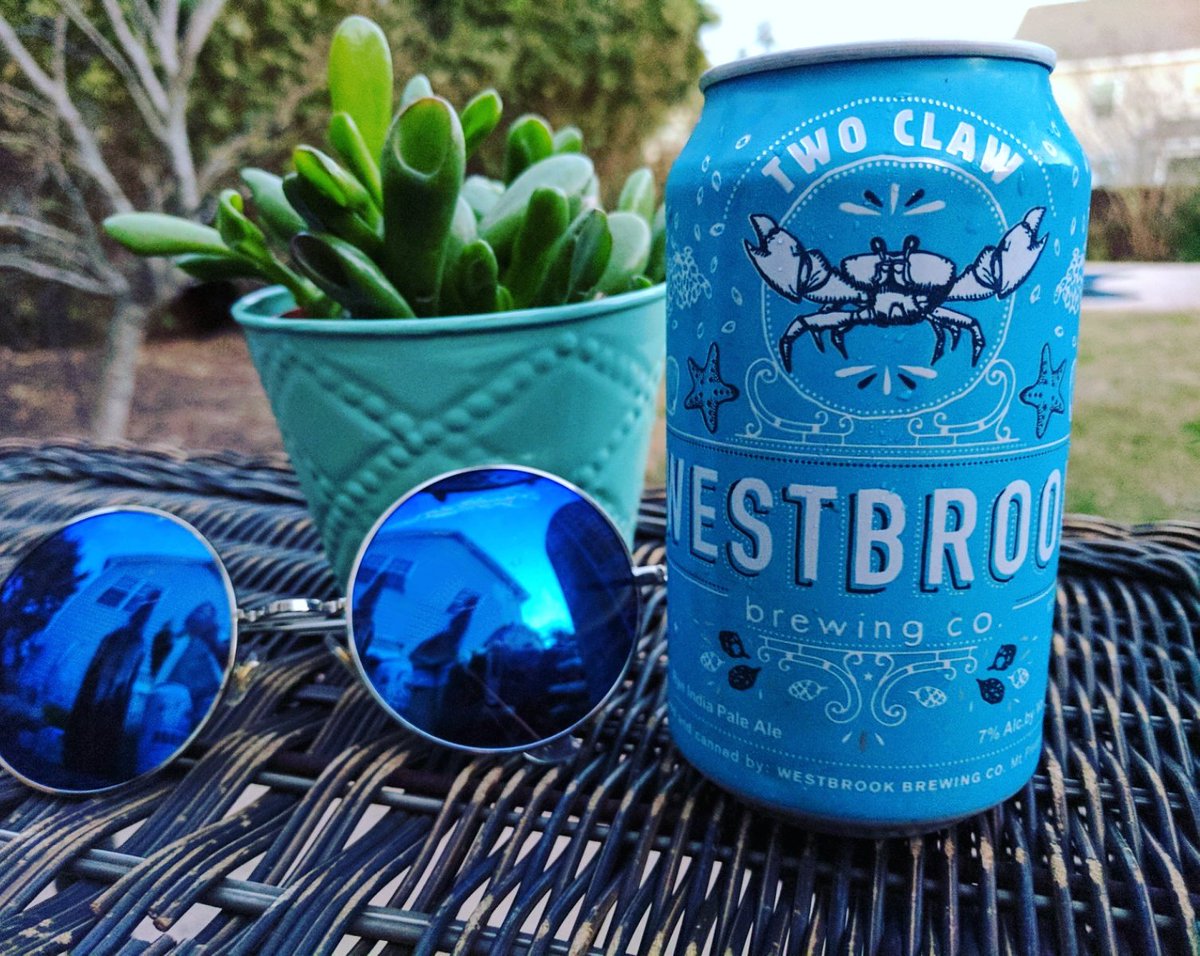 Crafty_Draught's tweet photo. Good day for a good beer. @WestbrookBeer Two Claw cans available now. #drinklocal #craftbeer #coastalliving #SundayFunday https://t.co/m4LIJZUhdk