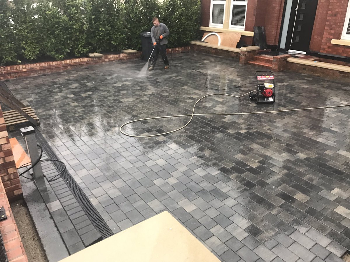 scottlandscapes's tweet photo. #blockpaving #southport #landscaping https://t.co/kLBtIK3jlB