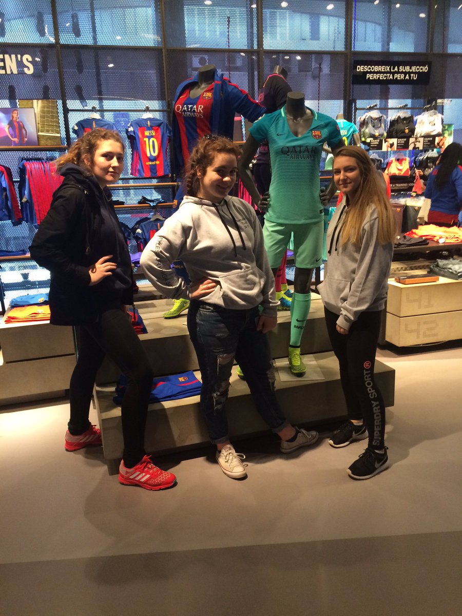 TeamAHSPE's tweet image. Barca shop #TeamModels