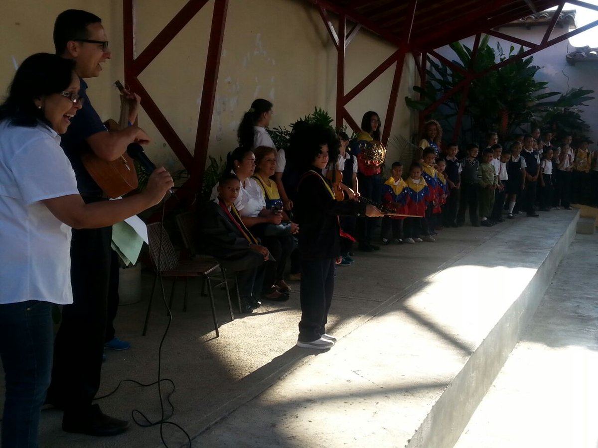 SChiguara's tweet photo. JORNADA ACADÉMICA DE DIFUSIÓN DIDÁCTICA DE LA HISTORIA DE “EL SISTEMA” Módulo "Estado Nueva Esparta https://t.co/WoJr76RkWZ