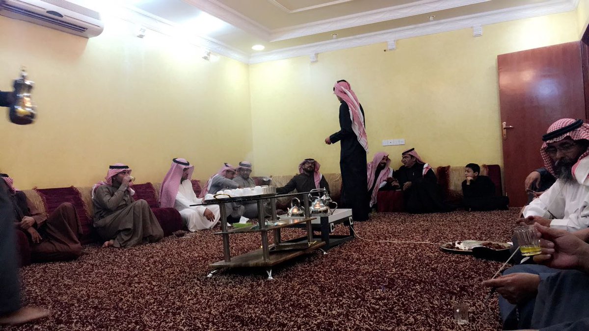 305kh305's tweet photo. لقطة من زيارة الشيخ / مويس بن عبيد الميزاني https://t.co/Nky8aug9m9