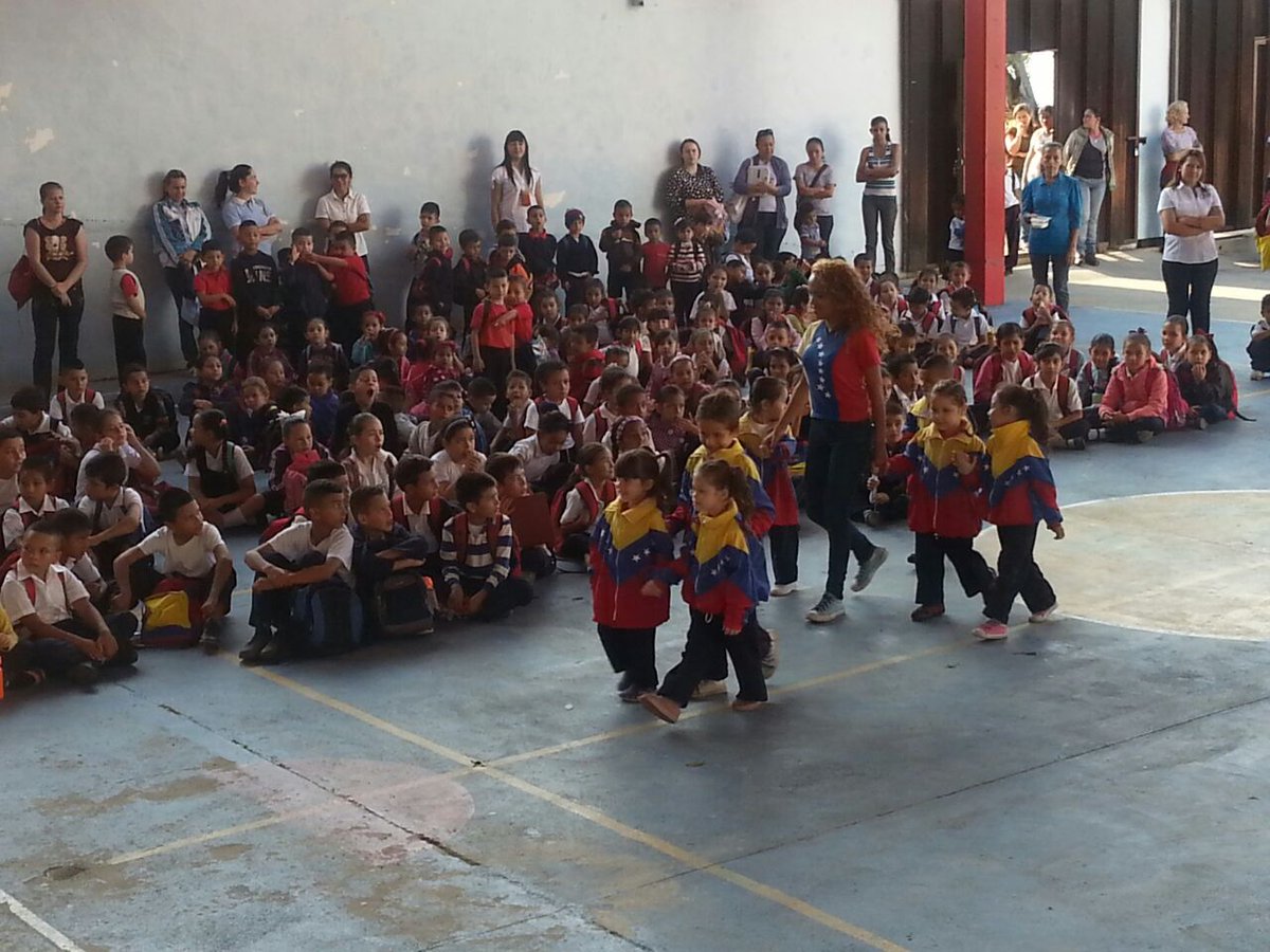 SChiguara's tweet photo. JORNADA ACADÉMICA DE DIFUSIÓN DIDÁCTICA DE LA HISTORIA DE “EL SISTEMA” Módulo "Estado Nueva Esparta https://t.co/WoJr76RkWZ