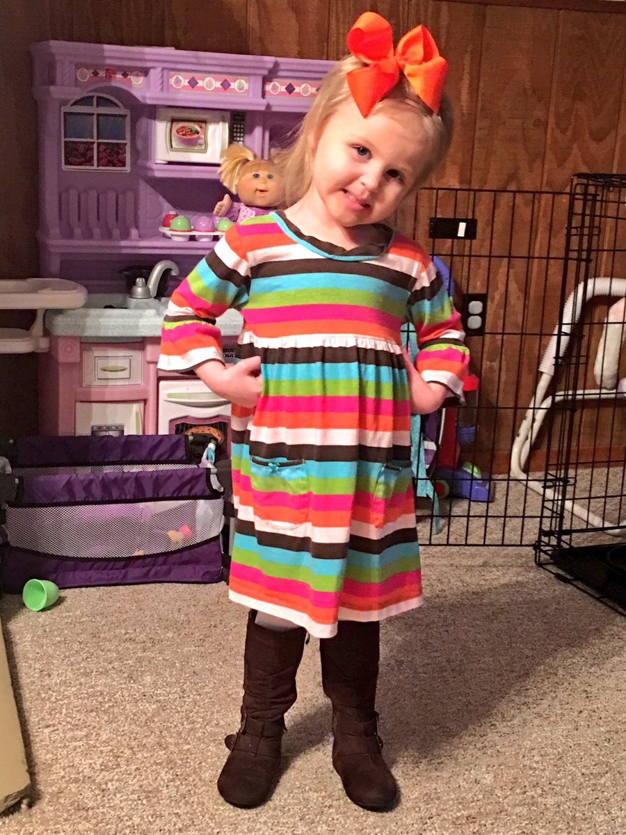 Heather_V_Drake's tweet photo. Enjoyed taking this little princess out to the basketball game. For being almost 3 she is the most caring little girl I have ever met. https://t.co/seGhCTNws7