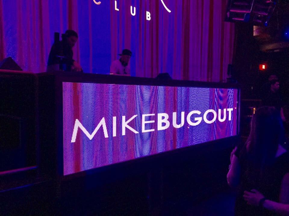 Mike does it properly! RT @mikebugout: So much fun opening for @LaidbackLuke at @PremierAC last night. Packed out!! https://t.co/Gt4VXJcsbf