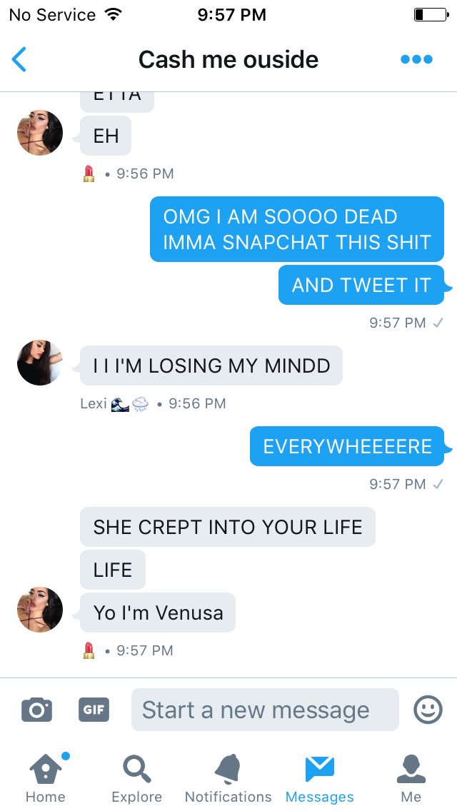 xBriSlaysx's tweet photo. Lmao @AGoddessOfSass @starburstnoir LMAO #TEXTGOALS https://t.co/2U6U2SKIWt