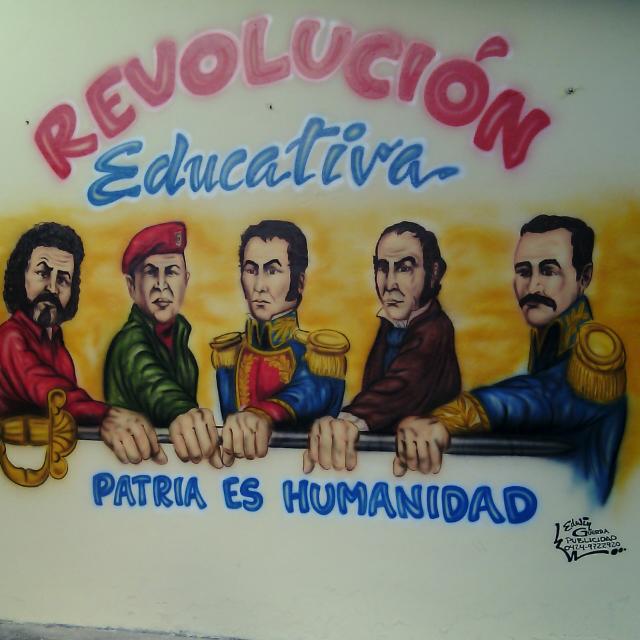Cuente con la Flia. Pdte. <a href="/NicolasMaduro/">Nicolás Maduro</a> acá estamos para defender la educación. #12MarchaJovenDeVictoria
