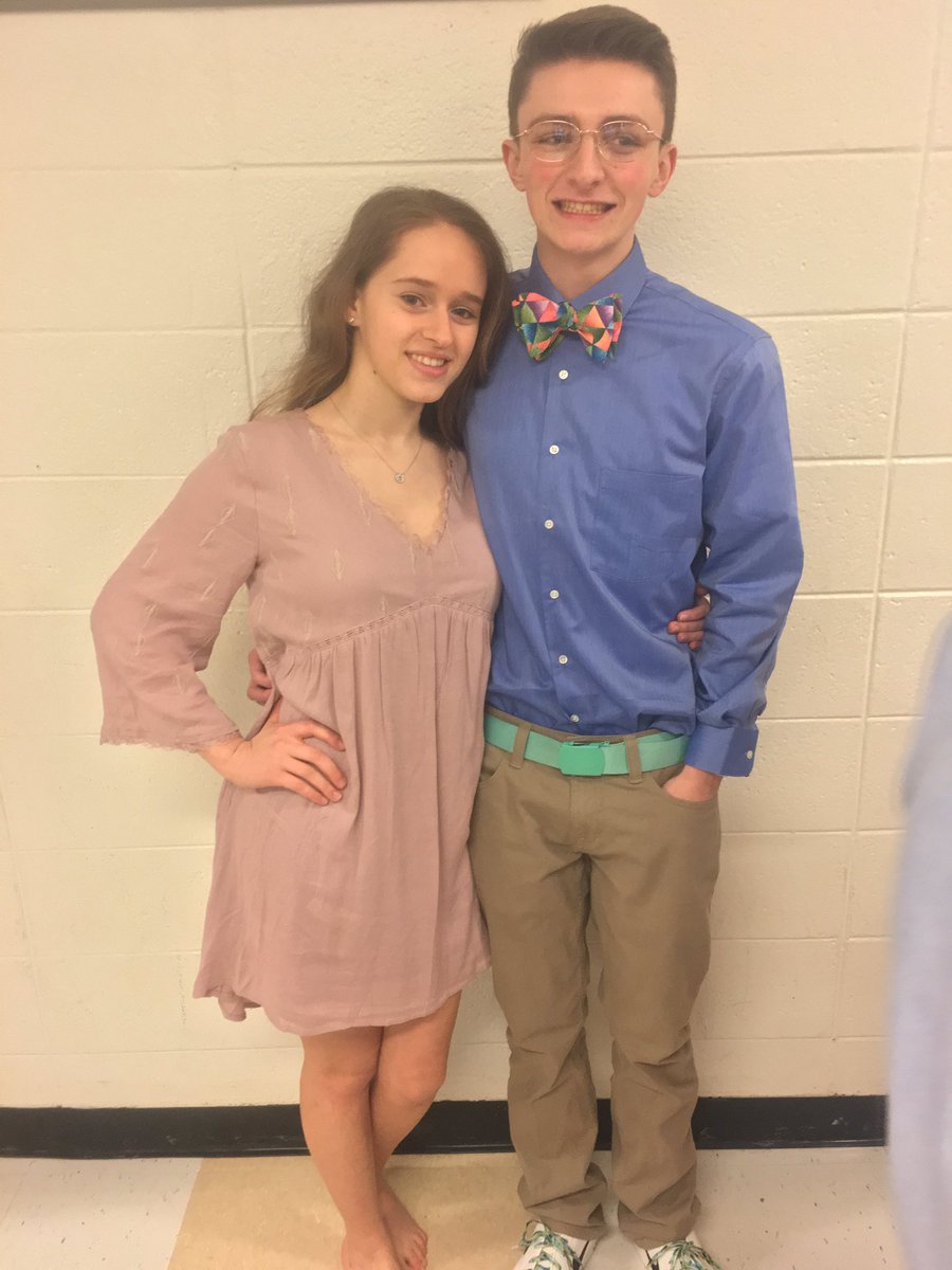 Dinansaur's tweet photo. A night to remember #chswinterball https://t.co/nsADB3ZWSm