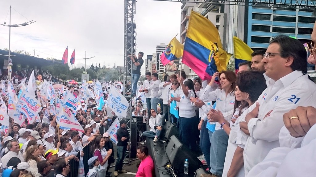 hmunozalarcon's tweet photo. Verdadero orgullo trabajar por el CAMBIO
#VamosPorElCambio https://t.co/pc477LiM6V