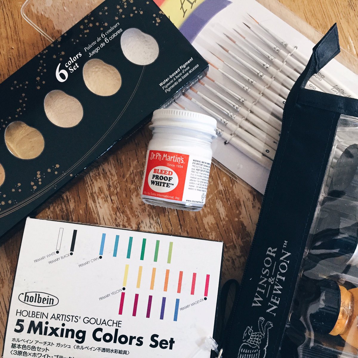 riahruu's tweet photo. #artsupplyporn https://t.co/aScvZwKrHE