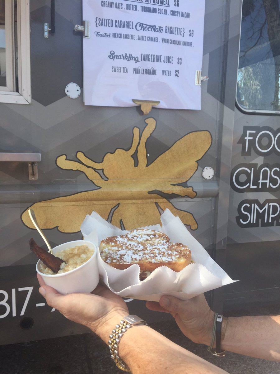 Yuuuuummmmers monte cristo &amp; oatmeal from <a href="/Luckybeekitchen/">Luckybee Kitchen</a> at <a href="/FWFoodPark/">Fort Worth Food Park</a> pair w/ mimosa! #FortWorth