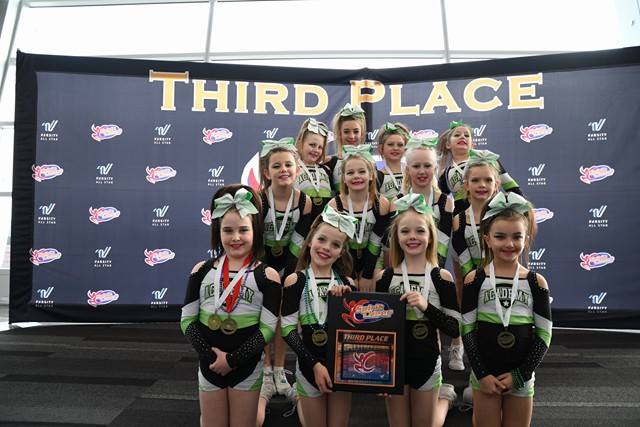 cheerthis's tweet image. #MiniKiss: 2nd Place, #YouthRush 3rd place here at @SpiritCheer1 #bestofthenorthwest! Proud to be #Canadian this morning! #AcademyCulture