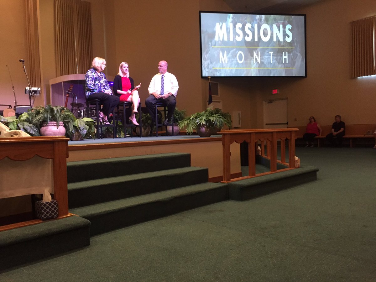 Mrsmeganleerose's tweet photo. Always thankful for the opportunities to share the ministries of @FlourishNowOrg. Love my job! #safefamilysunday @SafeFamiliesFL https://t.co/FGMTOLgwNY