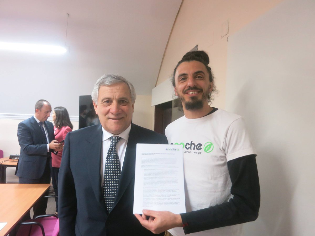 Desde <a href="/ecocheVE/">ecoche</a> pudimos dar conocer nuestras propuestas para el crecimiento de las pymes a <a href="/Antonio_Tajani/">Antonio Tajani</a>, <a href="/Europarl_ES/">Parlamento Europeo en España</a> gracias a @UEmadrid