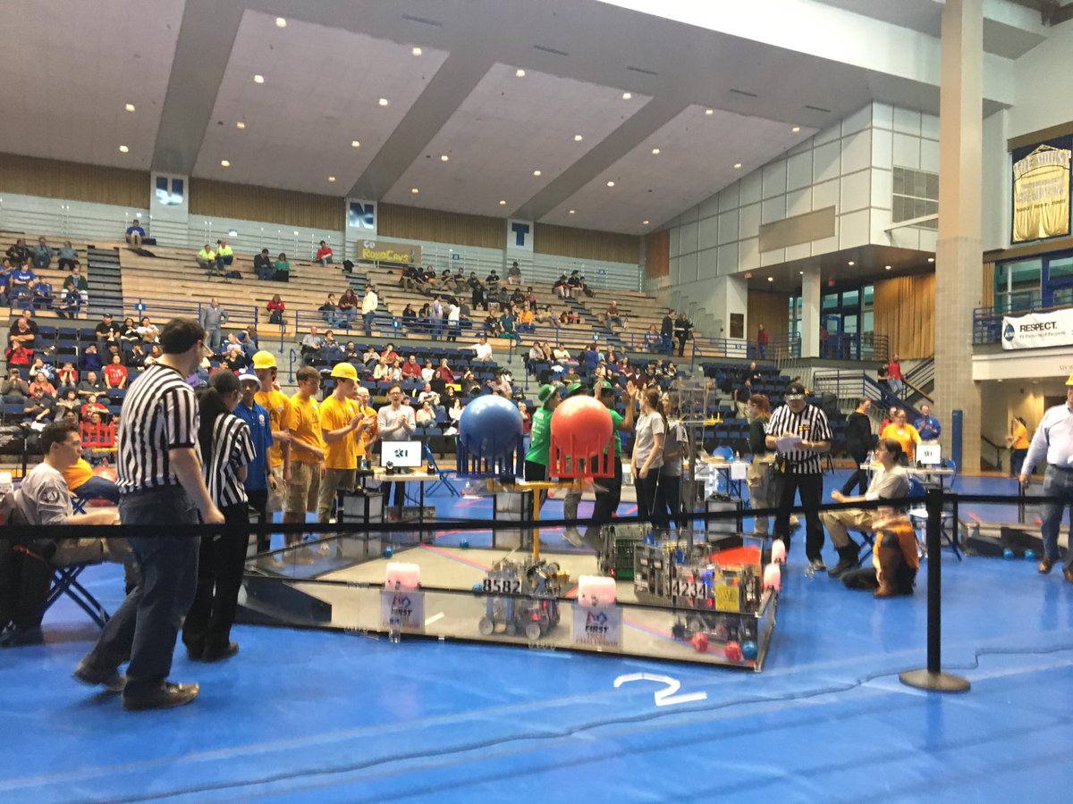 FTCTeam8582's tweet photo. That was an amazing final match! 235-170! Great job everyone! https://t.co/ihfgT3eGTC