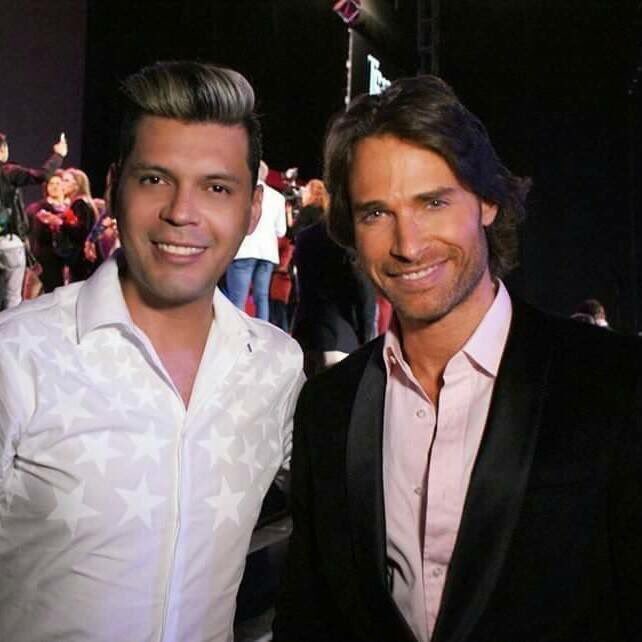 Boyerulli_Fans's tweet photo. "@rullinaticas [📷Vieja/Nueva] @sebastianrulli y @Anboy88 #LatinGrammy2016 #PremiosUnivisionDeportes y más" https://t.co/qFcvKCWvm3