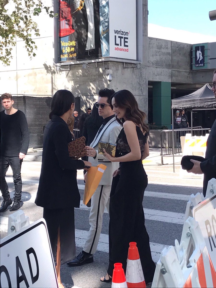 justqrande's tweet image. THEY LOOK SO GOOD FUCK