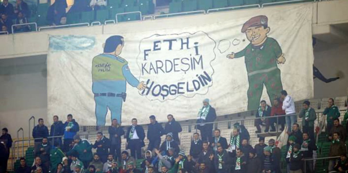 HulaguRidvan's tweet photo. #FetöcüErtemŞener bak biz neler yapmışız terörist dediğin tribünlerde .Vol1 https://t.co/q8cyH4aBVq