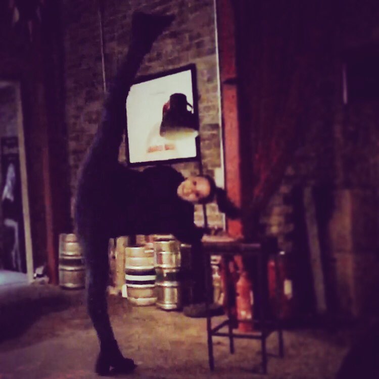 Fabnightin's tweet photo. It's fair to say Jen was happy to be reunited with Rambo last night! #fab #fabnightoot #bestpals #jambo https://t.co/zKKchArL8R