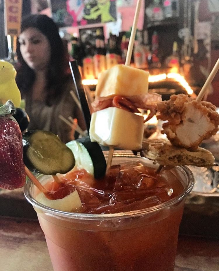 Silver Moon Saloon tweet media