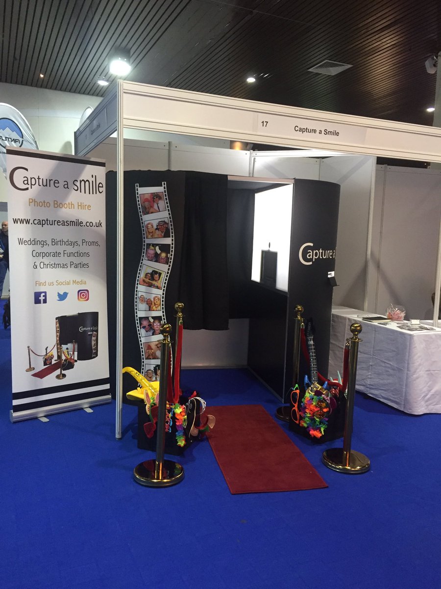 CaptureaSmile's tweet image. A great day @TheCelticManor for the 2017 Wedding Fayre. Thank you to all who booked with us today, we look forward to seeing you soon! 📸💖