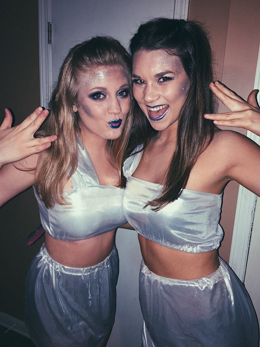 LexiFava's tweet photo. 👽💫 https://t.co/sAVI1sObg3