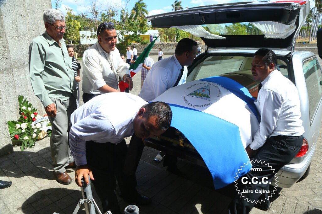 Canal4Ni's tweet photo. #Canal4Noticias En imágenes: Eucaristía de cuerpo presente de sor Emilia #Rachela en la Catedral de #Managua. https://t.co/blQcGt5BnV
