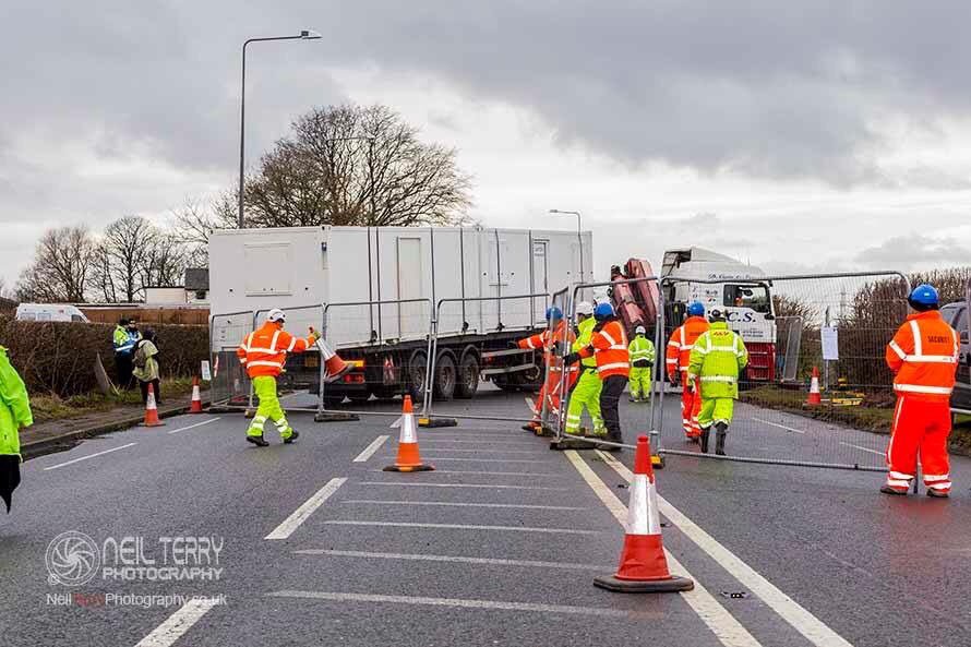 myblindeye's tweet photo. @AEYatesLtd blocking the route for emergency ambulances #frackingfailure https://t.co/DWySs8xxmV