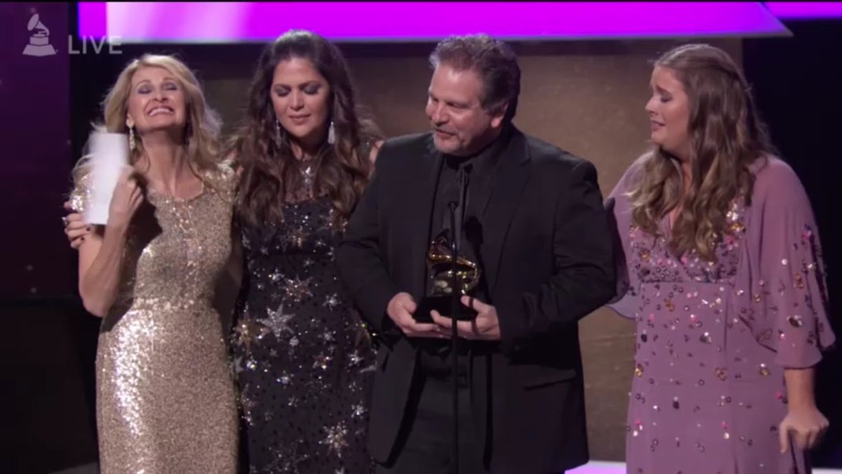 ladya's tweet photo. Couldn't be happier for our girl @HillaryScottLA and her family on picking up 2 #GRAMMYs today!! So proud of u hill. -dave &amp; charles https://t.co/nhAHXm4cKx