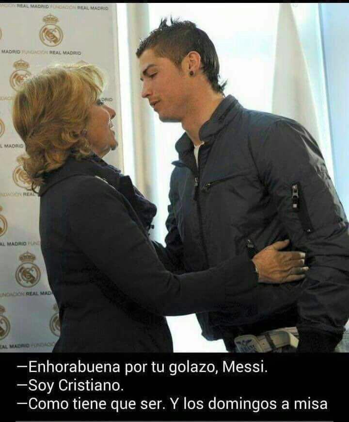 auronplay's tweet photo. Mi madre me acaba de enviar esto por WhatsApp, es cuestión de tiempo que me envíe la del ola k ase. https://t.co/xbt2dRMjzw