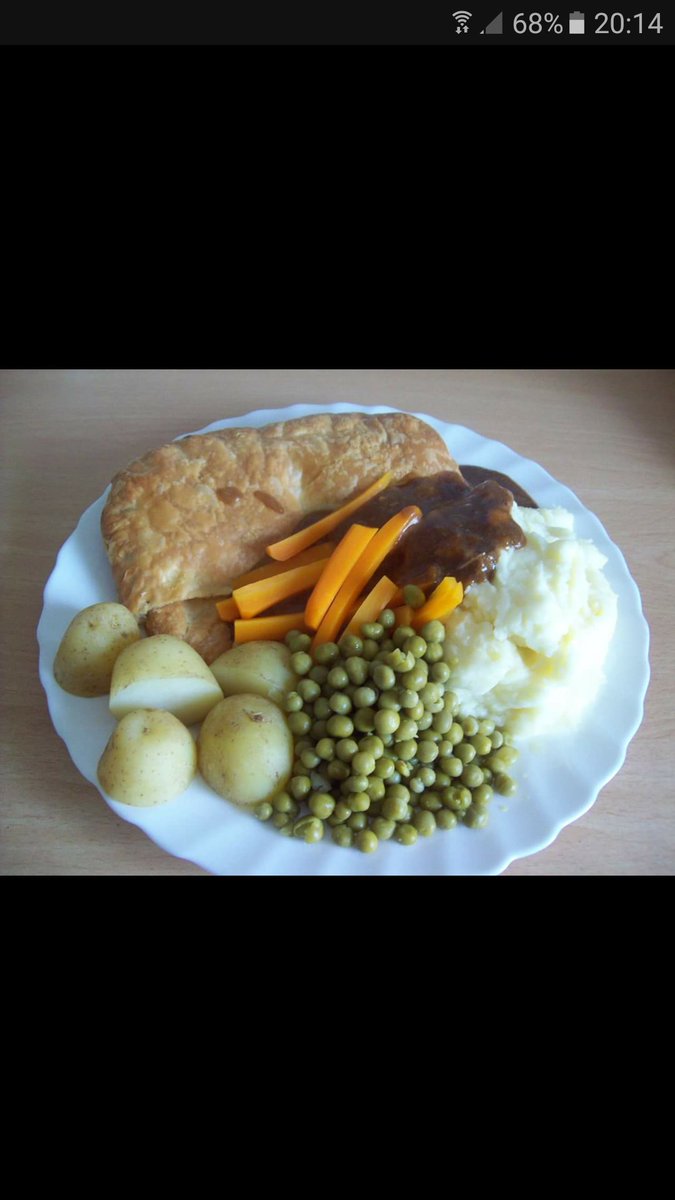 Angelajcuk's tweet photo. @HeartBingo #primetimechat enri and dolly best part of a Sunday dinner is all of it ( cobwebnanny) xx https://t.co/IIScBlWhNo