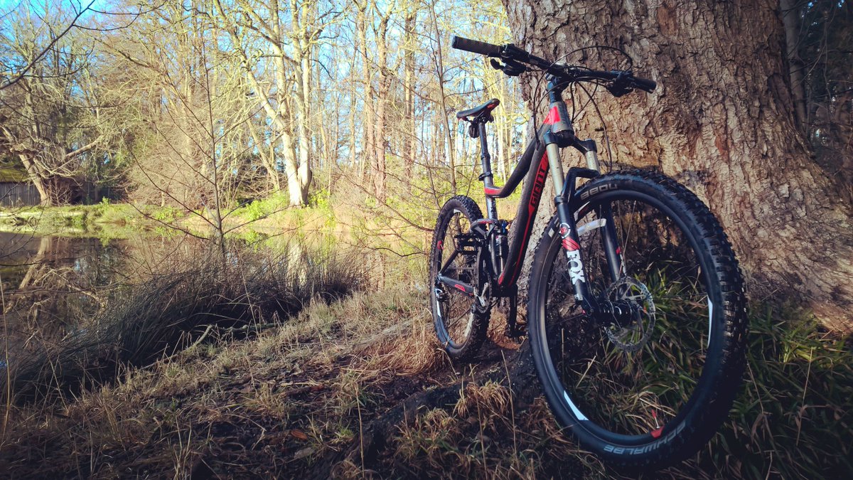 neil_hedley's tweet photo. Sunday morning exploring, no snow but plenty mud. =) #mtb #mtblife #trance2 https://t.co/QT6DdPDox8