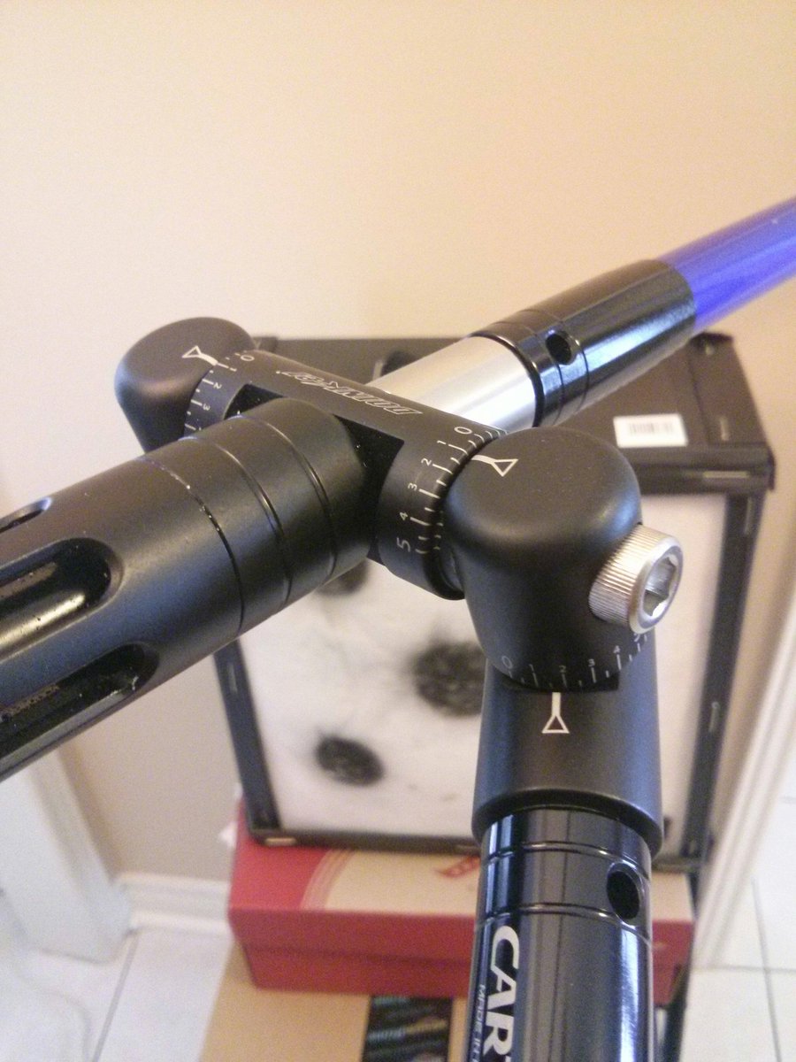 AhnneCognita's tweet photo. Trying out some different side rod configurations with my #MightyMount from #DoinkerArchery Thank you @DoinkerStabs https://t.co/M6R1SnIJCs