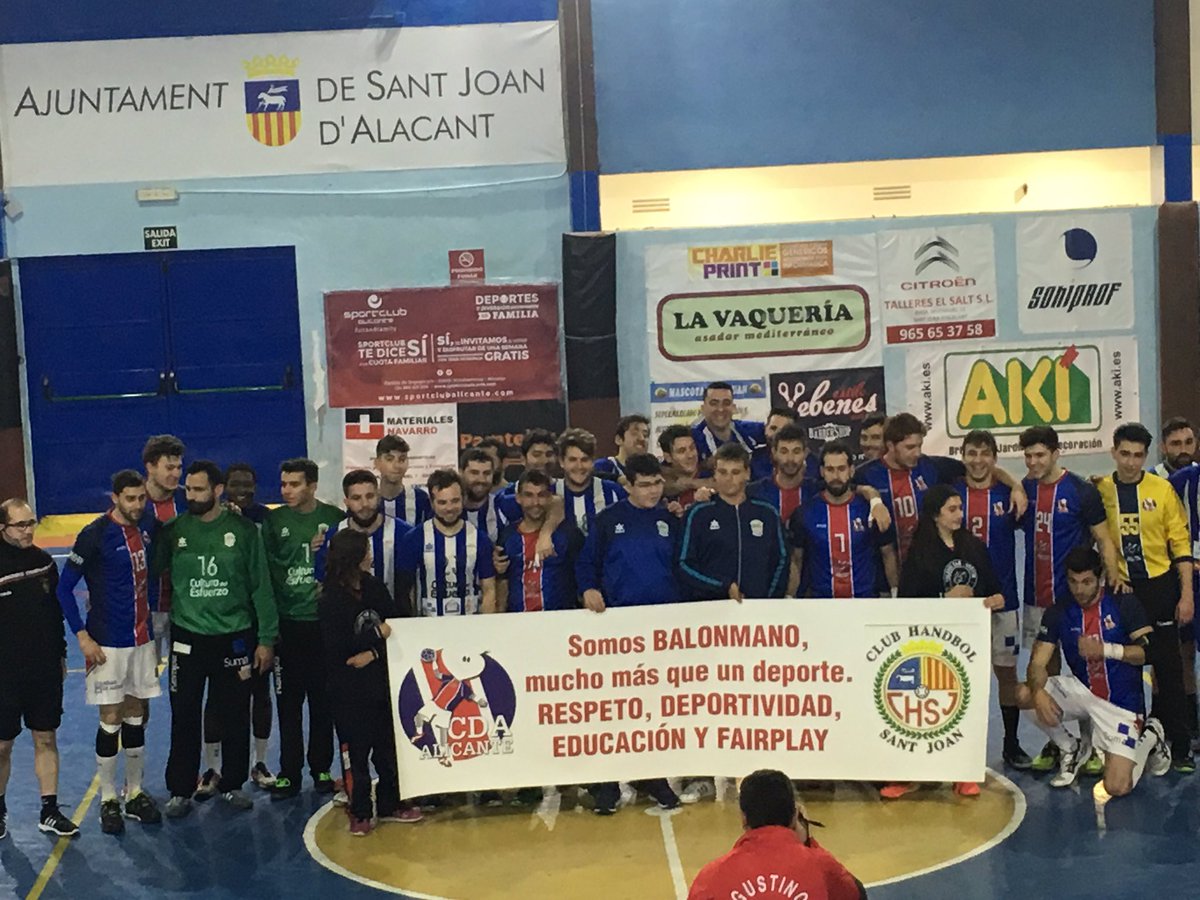 Minuto de silencio por nuestro compañero y amigo Josele. Ex jugador de Balonmano de San Juan y de Agustinos. #noteolvidaremos