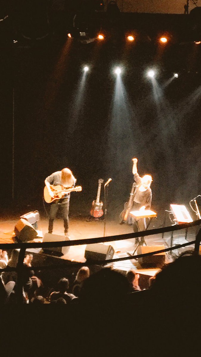 agnethe888's tweet image. 👌🏻 @eva_heartmaker og Thomas på #olebullscene i Bergen. Ikke bare en nydelig stemme men morsom og underholdende #StandUpKonsert 🙋🏼✨