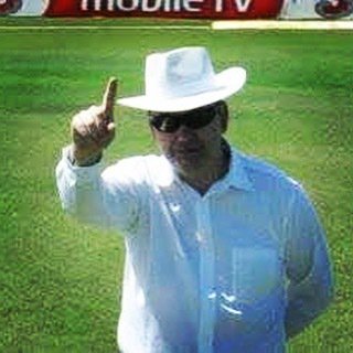 TheAdelaideShow's tweet photo. We're interviewing Andrew Sincock tonight about 50 years in #cricket in #SouthAustralia. Send questions before 5:30… https://t.co/9Au3ShOkzo