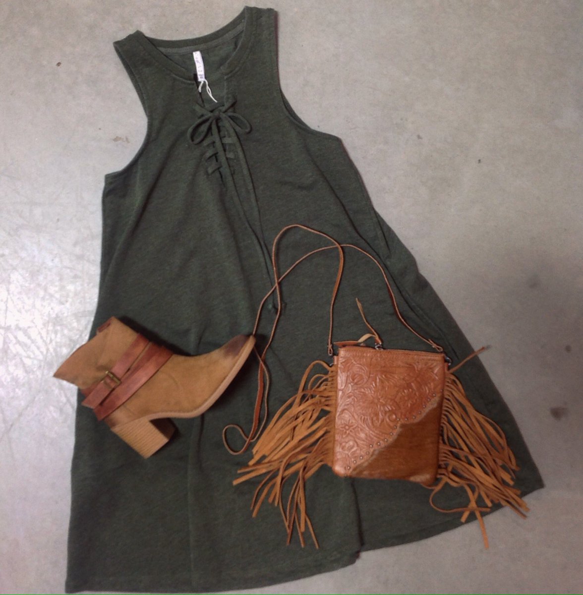 shopsage's tweet photo. The perfect spring dress!🌻#thepaintedtreevintagemarket #shoplocal #shopsage https://t.co/Gvlvg5SrEl