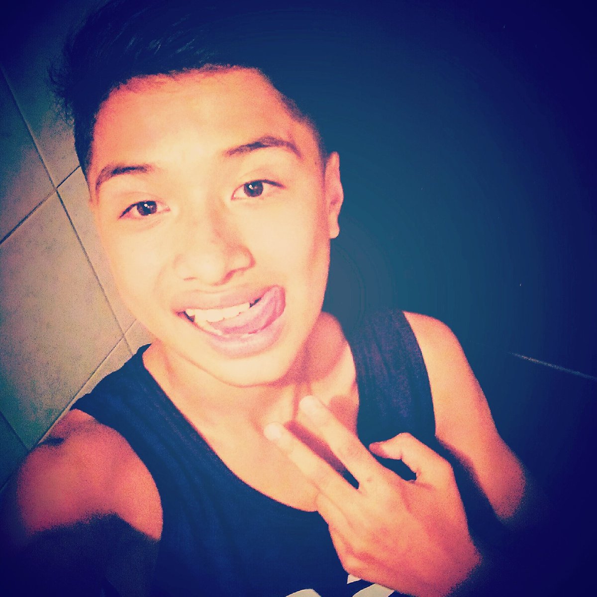MPlay09's tweet photo. #NuevaFotoDePerfil https://t.co/eEJHeR95s0