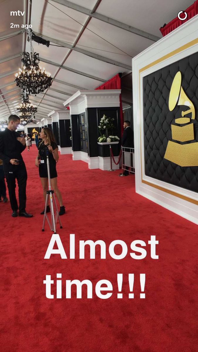 carmenldones's tweet photo. #The59th Grammy's Award
#grammys2017 #EredCarpet#CBS https://t.co/YHgM7Rq6xE