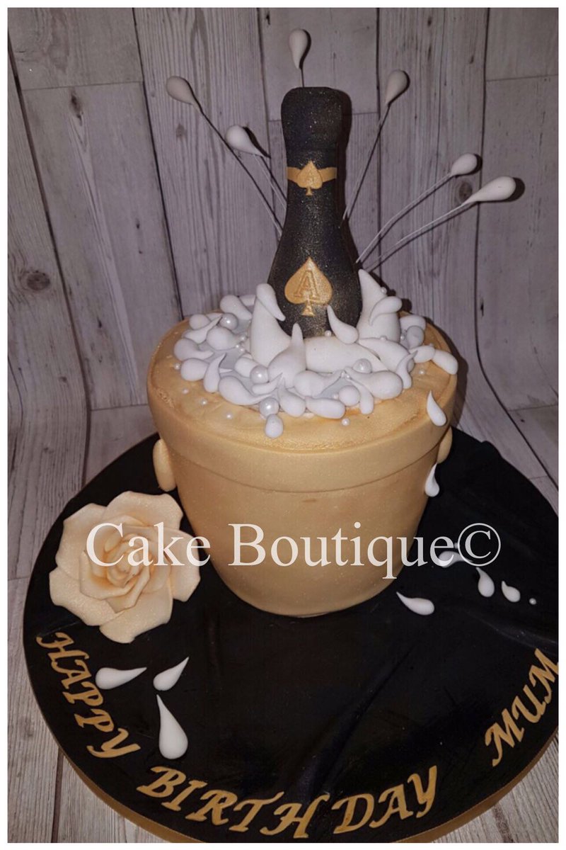 CakeBoutiqueMcr's tweet photo. Which Mcr bars sell this Champagne? @ILoveMCR @Spinningfields @MenagerieMCR @TheMilton_Club #Armanddebrignac #Aceofspades #celebration #cake https://t.co/ht6vTxe9v2
