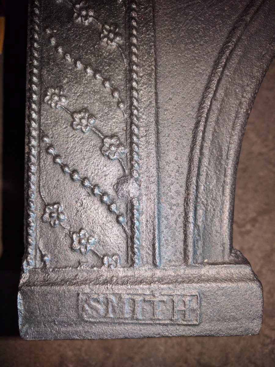 alhr2000's tweet photo. Anyone know where the SMITH #ironfoundry was? Name appears on late #18thC #Adamesque hob grates, direct rivals for #Carron grates. https://t.co/OkvlAXMuq8