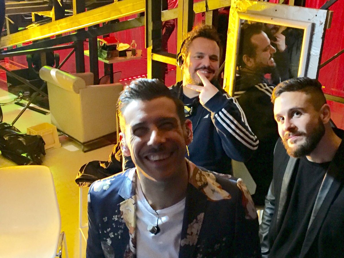 frankgabbani's tweet photo. Pronti per @chetempochefa!
A tra poco!
#OccidentalisKarma @RaiTre https://t.co/d8EeexIJLx