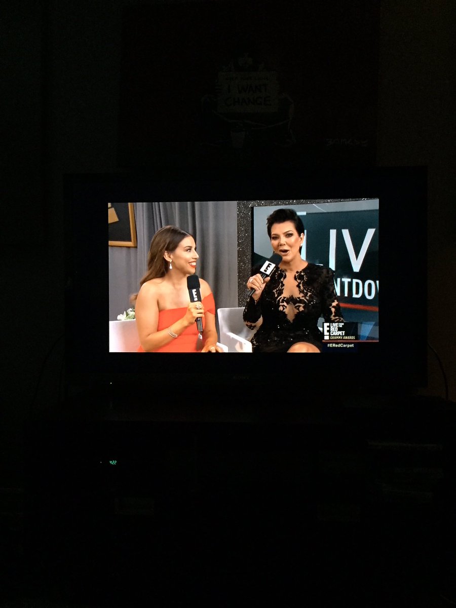 violaineb's tweet photo. Yasssss @lustrelux #GRAMMYs 💃🏽❤ https://t.co/xrgTQs9zdA