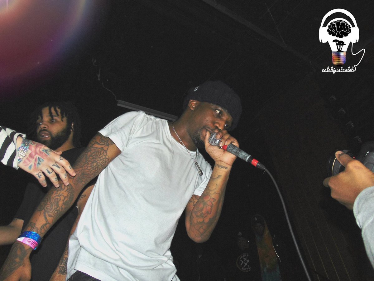 SAUCEWITHSPOONS's tweet photo. @retroJACE @LIGHTSKINMAC11 #two9 #frvr #b4frvr @Two9 https://t.co/O7lHsOBlyV