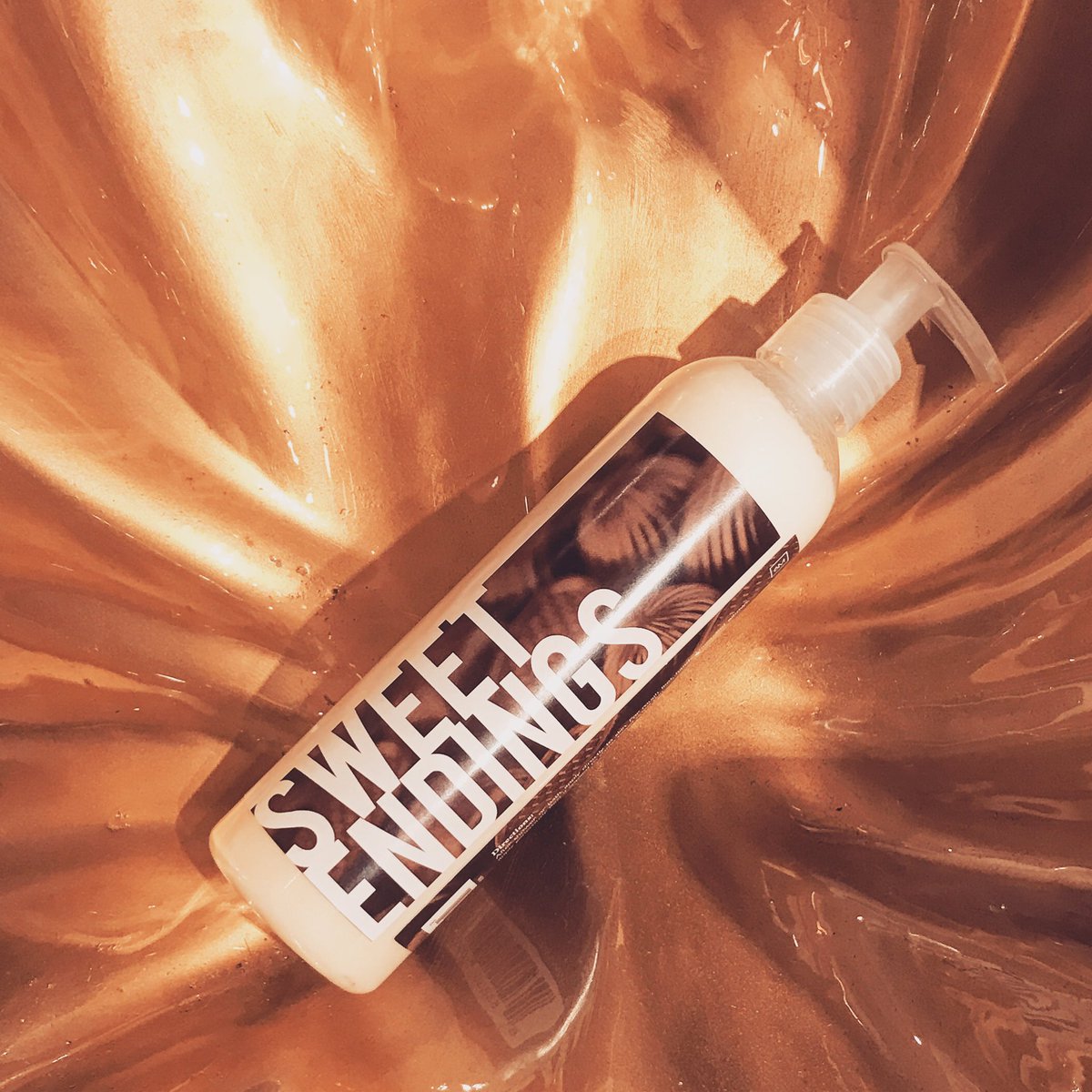TouchBodyWorks's tweet photo. #SweetEndings is luxury in a bottle for dry & cracked skin. Made w/ #organic ingredients, it's amazing & sweet.
#touchbodyworks #blackowned https://t.co/GMbJj3CST0