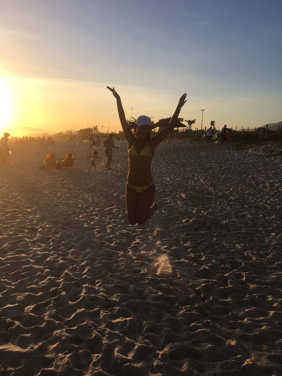 MIorger's tweet photo. Queria enaltecer meu domingo com a esse pôr-do-sol sensacional💙 https://t.co/ePFPiK0oqw