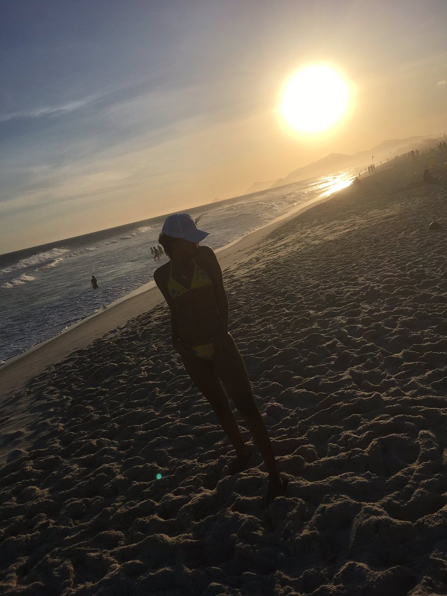 MIorger's tweet photo. Queria enaltecer meu domingo com a esse pôr-do-sol sensacional💙 https://t.co/ePFPiK0oqw