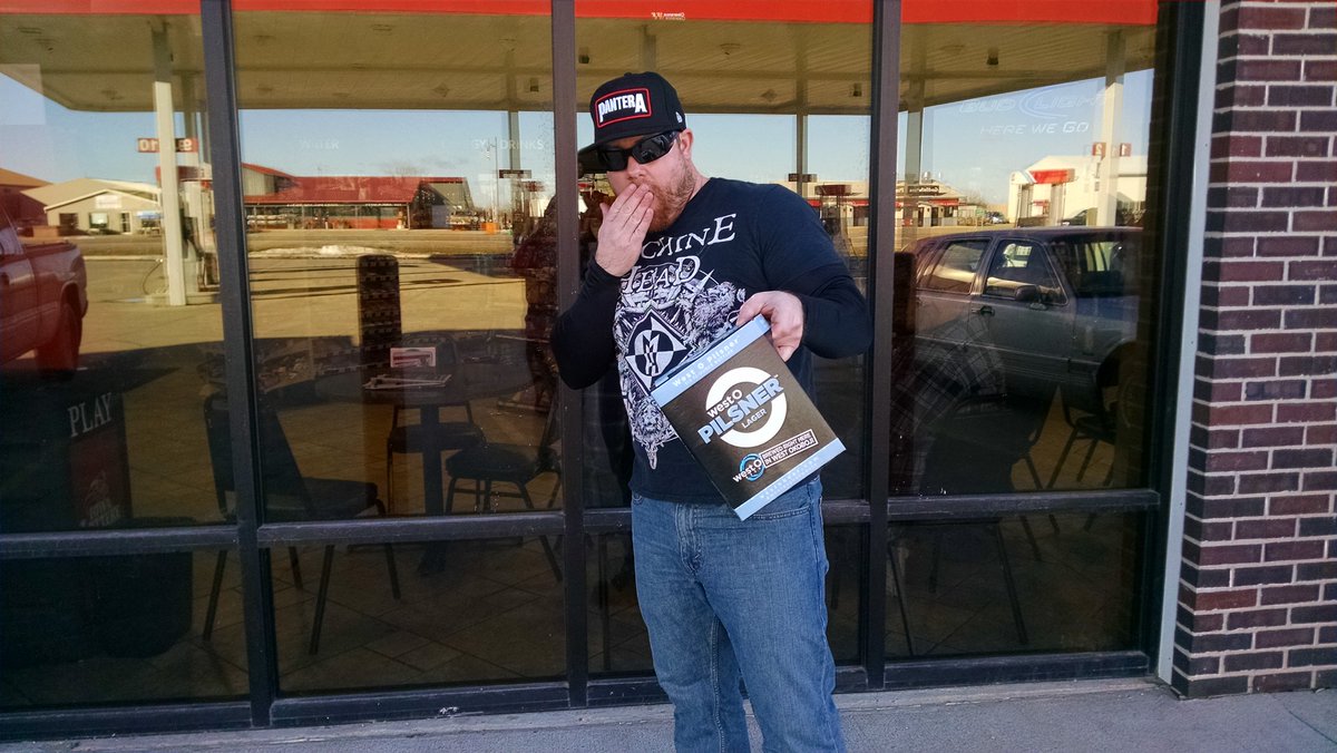 patsbrewing's tweet photo. Look at me buying beer. From a gas station. On a Sunday. The humanity! #mnleg #IAcoolerthanMN https://t.co/ia6Ag8Tj7d