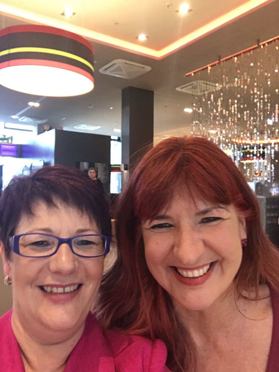 PetraPolk's tweet photo. Erinnerungen an einen genialen Tag bei @winwomennetwork #WINBk2017 mit @SuperSabine_SEO @InesKnecht https://t.co/y3XMGaftZJ