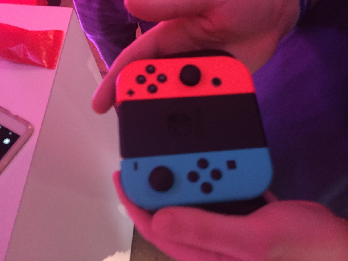 SwitchDen's tweet photo. All of the controllers felt great and fit comfortably in hand https://t.co/c0pPxAQAgX