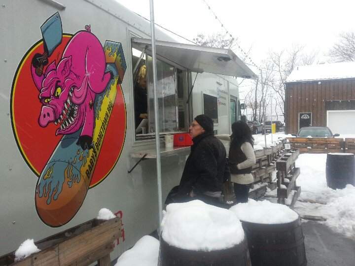 sedanielson1's tweet photo. @babybonetownbbq  debut @nightshiftbeer; best bbq around and super craft beer https://t.co/339kSMMTnx
